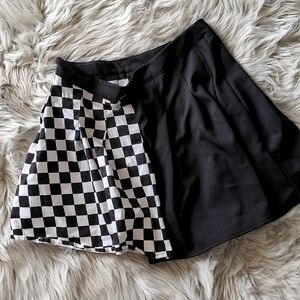 Split style pleated skirt
